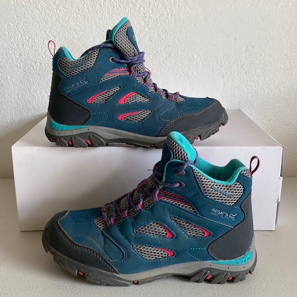 Regatta Holcombe IEP Junior Waterproof Walking Boots size 5 no box - Picture 1 of 13